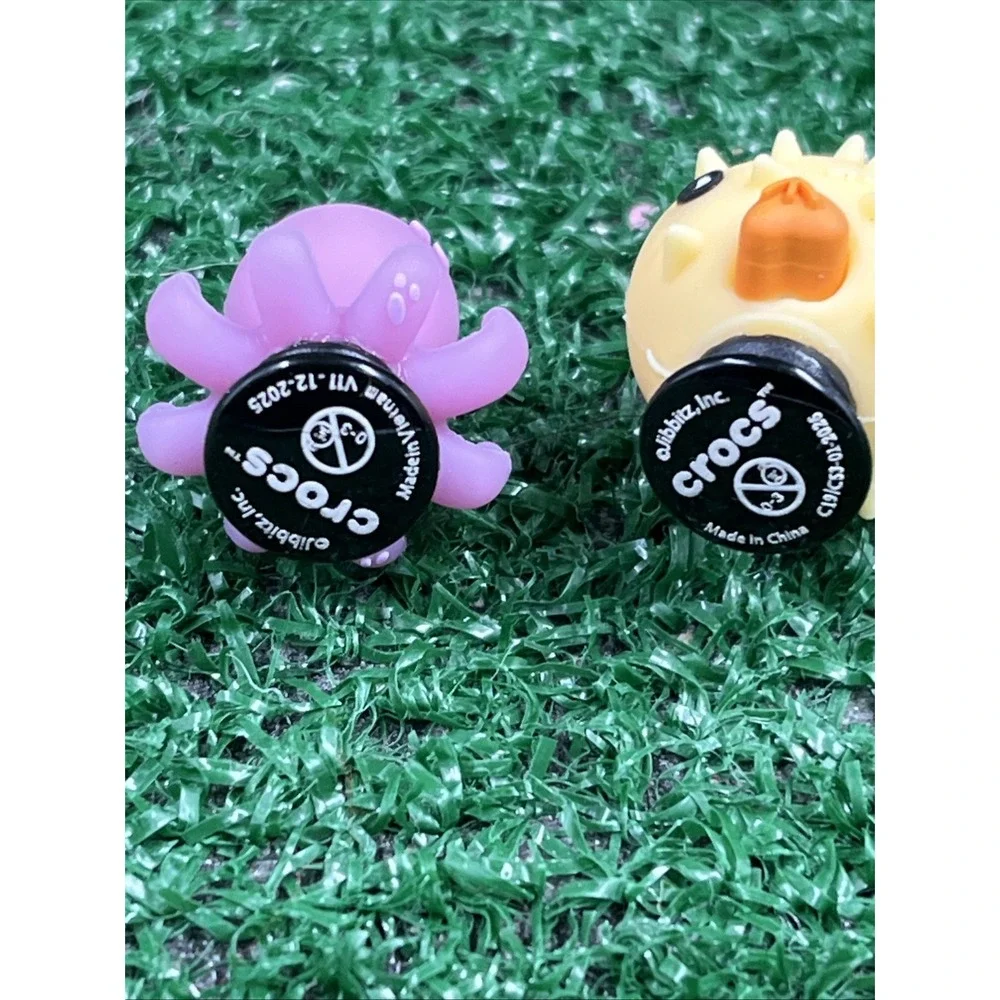 Croc Original Jibbitz Set of 2 Puffer Fish & Octopus New Without Tags